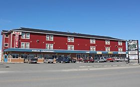 Stop in Family Hotel Whitehorse